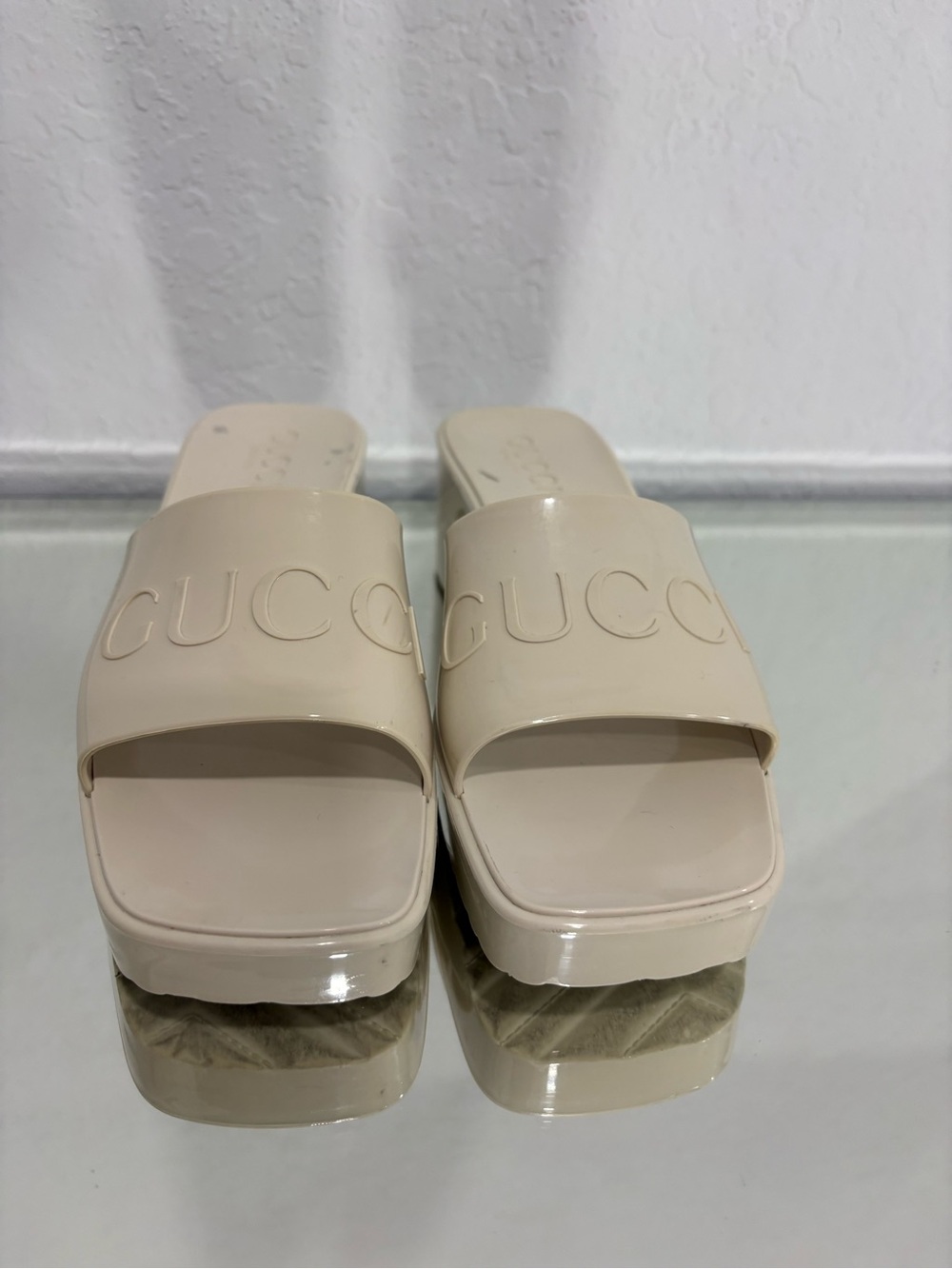 Gucci Cream Platform Slide Sandals with Embossed Logo